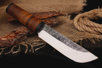 Нож рабочий "Медведь" клинок 95х18 (следы ковки). Рукоять Дуб